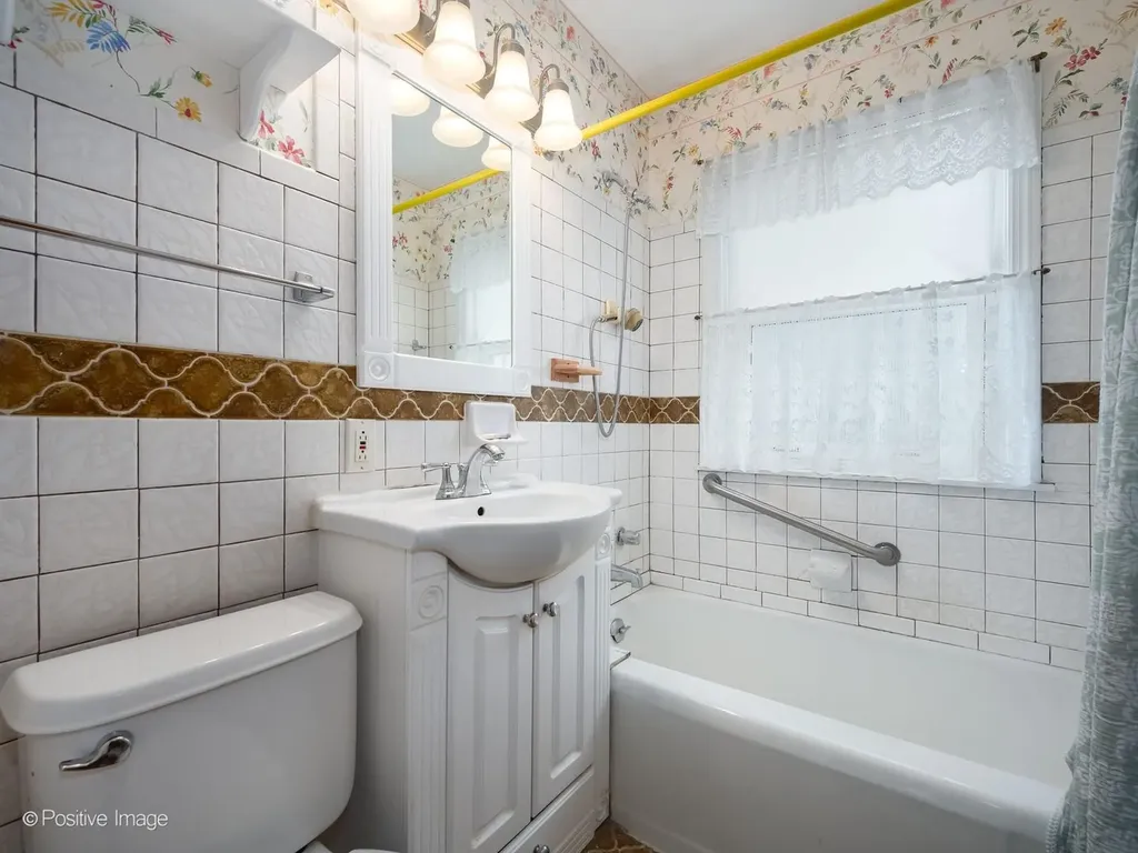 10615 South Albany Avenue Chicago IL 60655