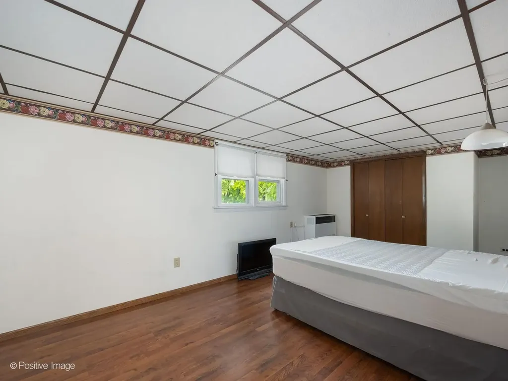10615 South Albany Avenue Chicago IL 60655