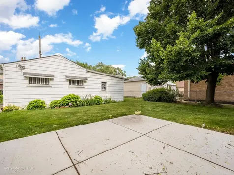 10615 South Albany Avenue Chicago IL 60655