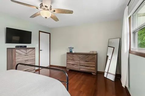 17025 Creekside Avenue Tinley Park IL 60487