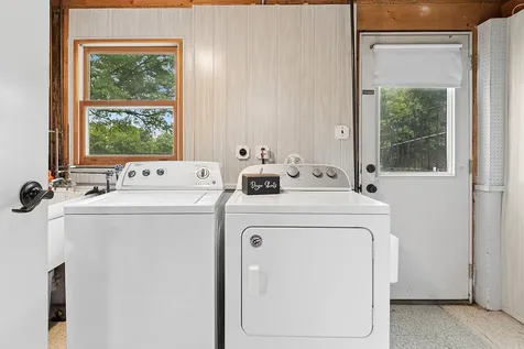 17025 Creekside Avenue Tinley Park IL 60487
