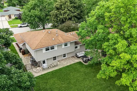 17025 Creekside Avenue Tinley Park IL 60487
