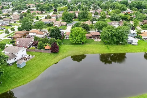 17025 Creekside Avenue Tinley Park IL 60487