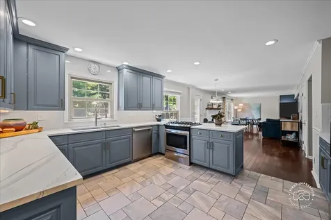 1553 Allen Lane St. Charles IL 60174