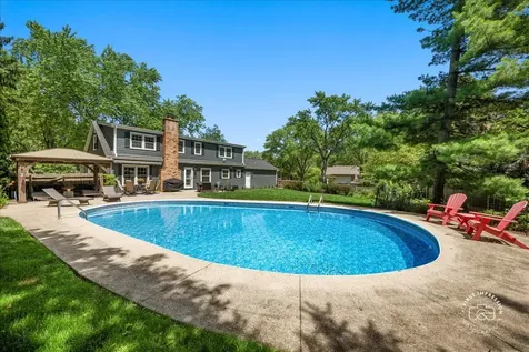 1553 Allen Lane St. Charles IL 60174