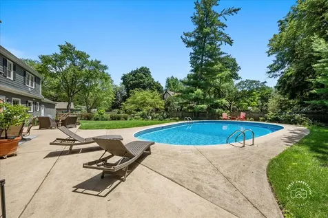 1553 Allen Lane St. Charles IL 60174