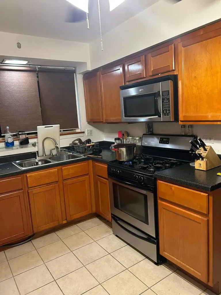 5601 West Byron Street Chicago IL 60634