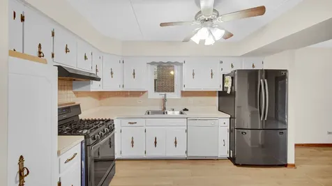 16724 Paxton Avenue Tinley Park IL 60477