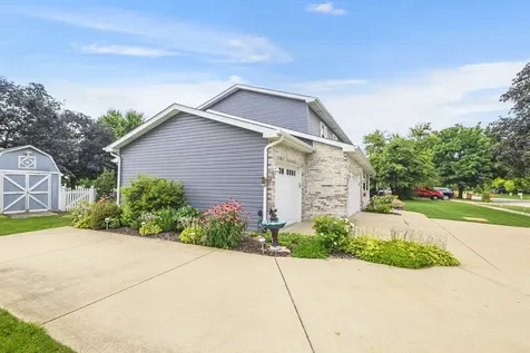 24806 South Potawatomie Trail Channahon IL 60410