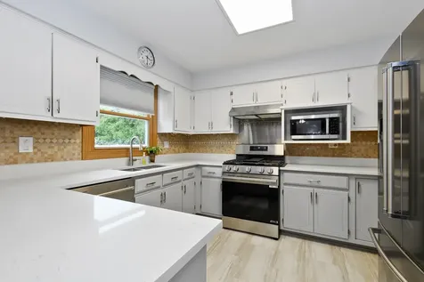 24806 South Potawatomie Trail Channahon IL 60410