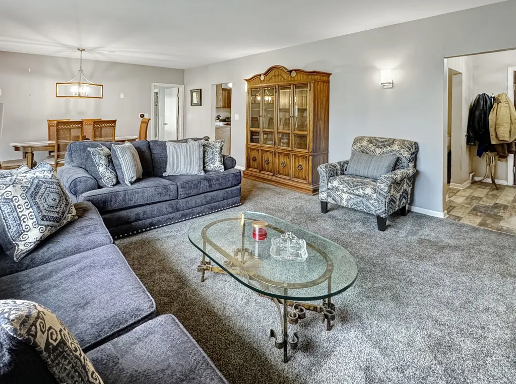 435 Forest Trail Oak Brook IL 60523
