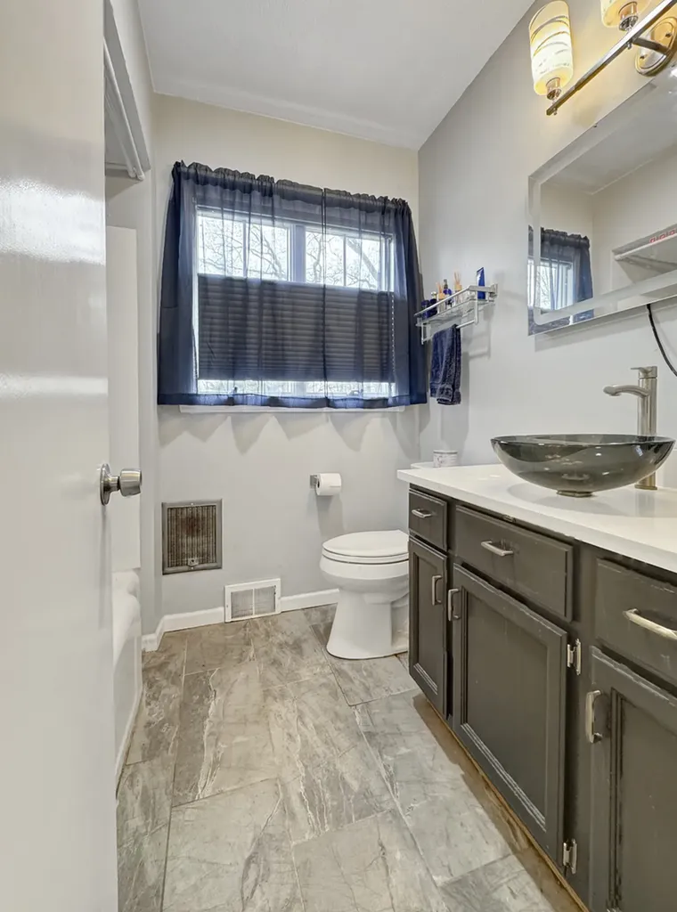 435 Forest Trail Oak Brook IL 60523