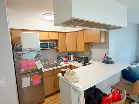 2909 North Sheridan Road Chicago IL 60657