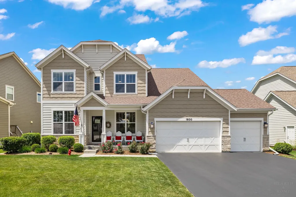 1600 Creeks Crossing Drive Algonquin IL 60102