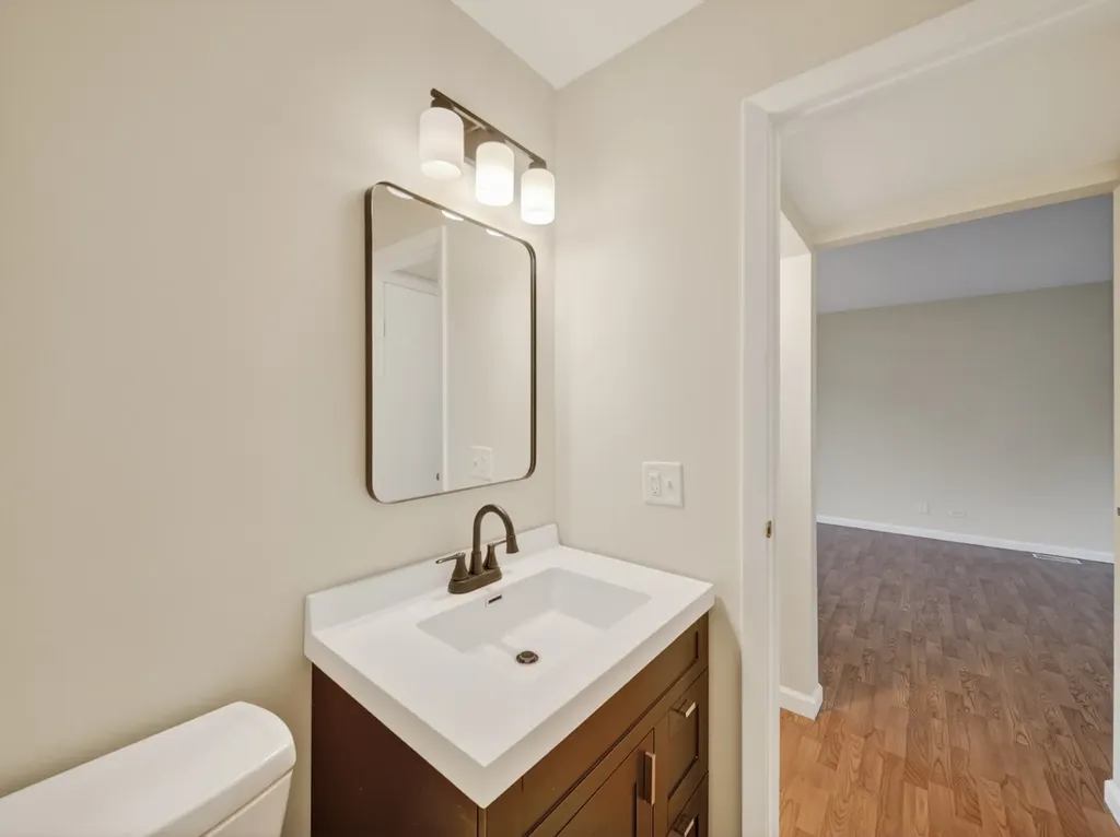 228 Dakota Court Bolingbrook IL 60440