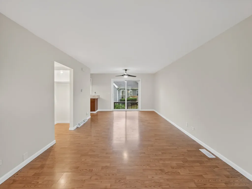 228 Dakota Court Bolingbrook IL 60440