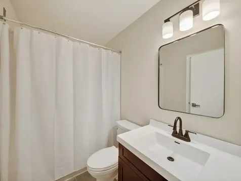 228 Dakota Court Bolingbrook IL 60440