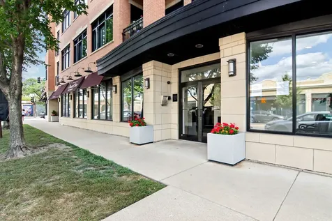 106 South Ridgeland Avenue Oak Park IL 60302