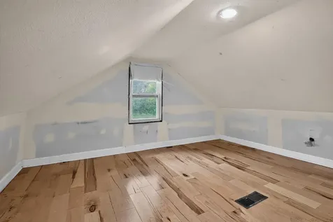 122 Garver Avenue Rockford IL 61102