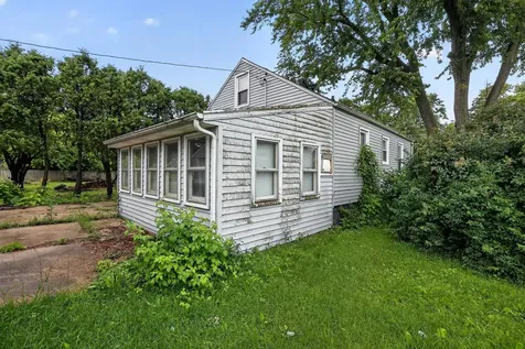 122 Garver Avenue Rockford IL 61102