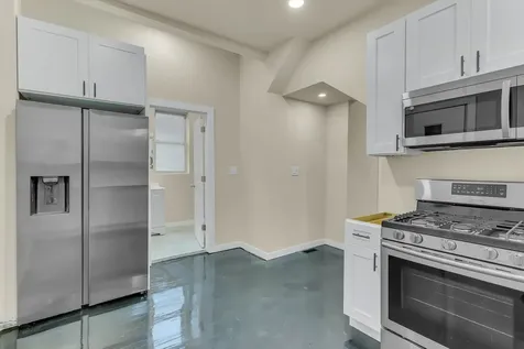 8852 South Wallace Street Chicago IL 60620