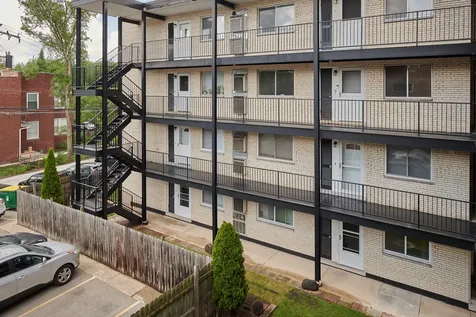 7074 North Ridge Boulevard Chicago IL 60645