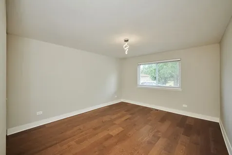7074 North Ridge Boulevard Chicago IL 60645