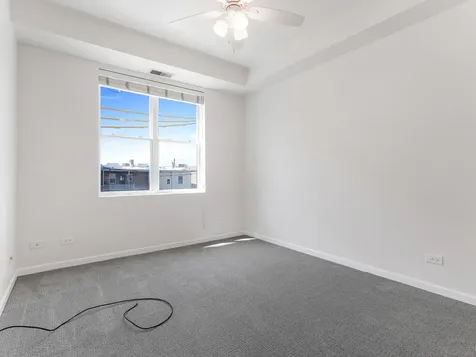 2307 West Wolfram Street Chicago IL 60618