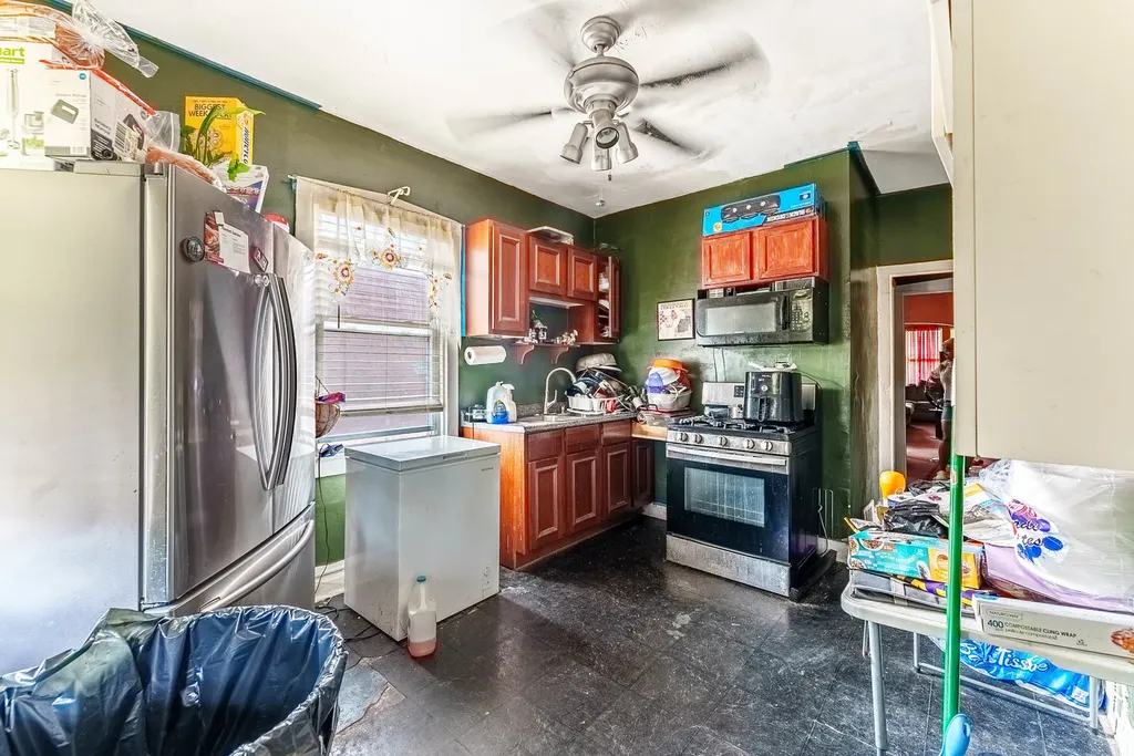 7149 South Wood Street Chicago IL 60636