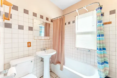 7149 South Wood Street Chicago IL 60636