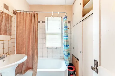 7149 South Wood Street Chicago IL 60636