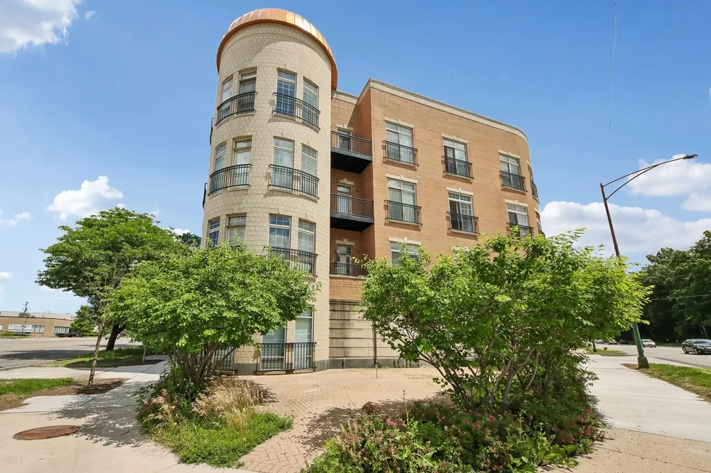 6425 West Touhy Avenue Chicago IL 60646