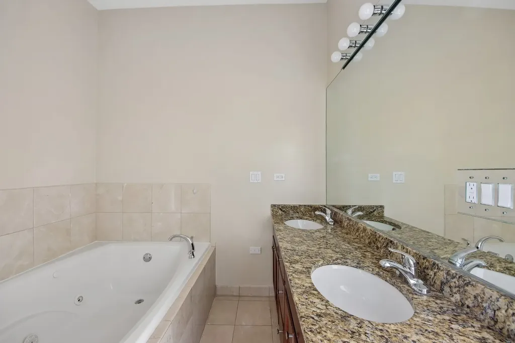 6425 West Touhy Avenue Chicago IL 60646