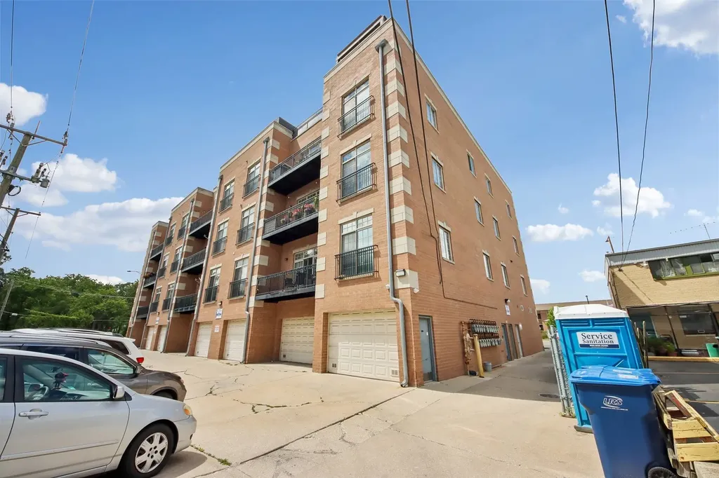 6425 West Touhy Avenue Chicago IL 60646