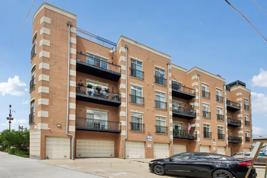 6425 West Touhy Avenue Chicago IL 60646