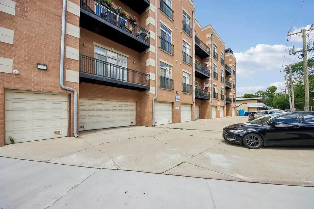 6425 West Touhy Avenue Chicago IL 60646