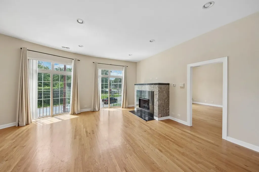 6425 West Touhy Avenue Chicago IL 60646