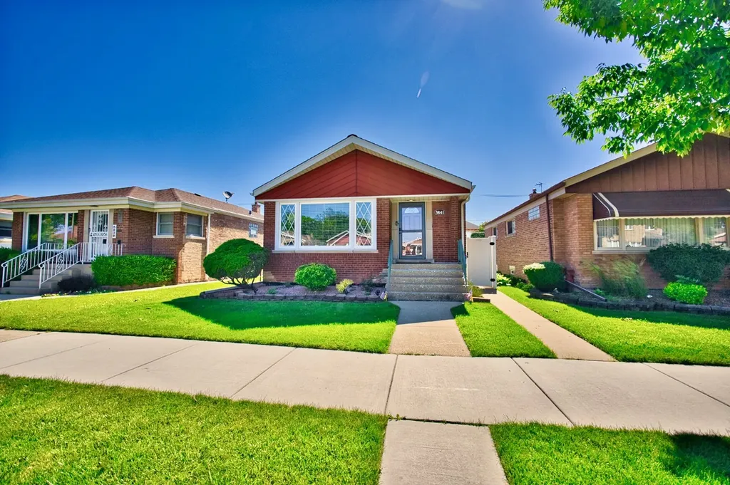 5841 South Newcastle Avenue Chicago IL 60638