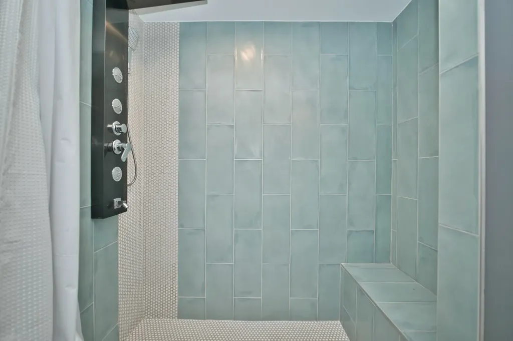 5841 South Newcastle Avenue Chicago IL 60638
