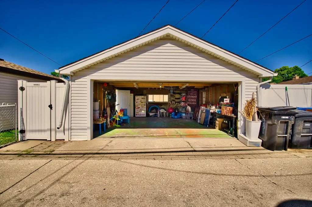 5841 South Newcastle Avenue Chicago IL 60638