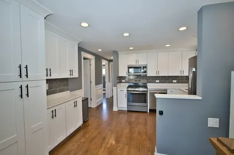 5841 South Newcastle Avenue Chicago IL 60638