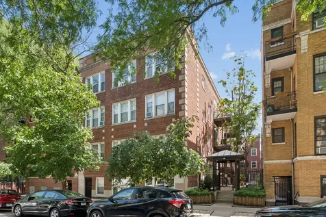 715 West Barry Avenue Chicago IL 60657