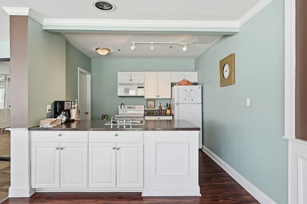 501 Lake Hinsdale Drive Willowbrook IL 60527