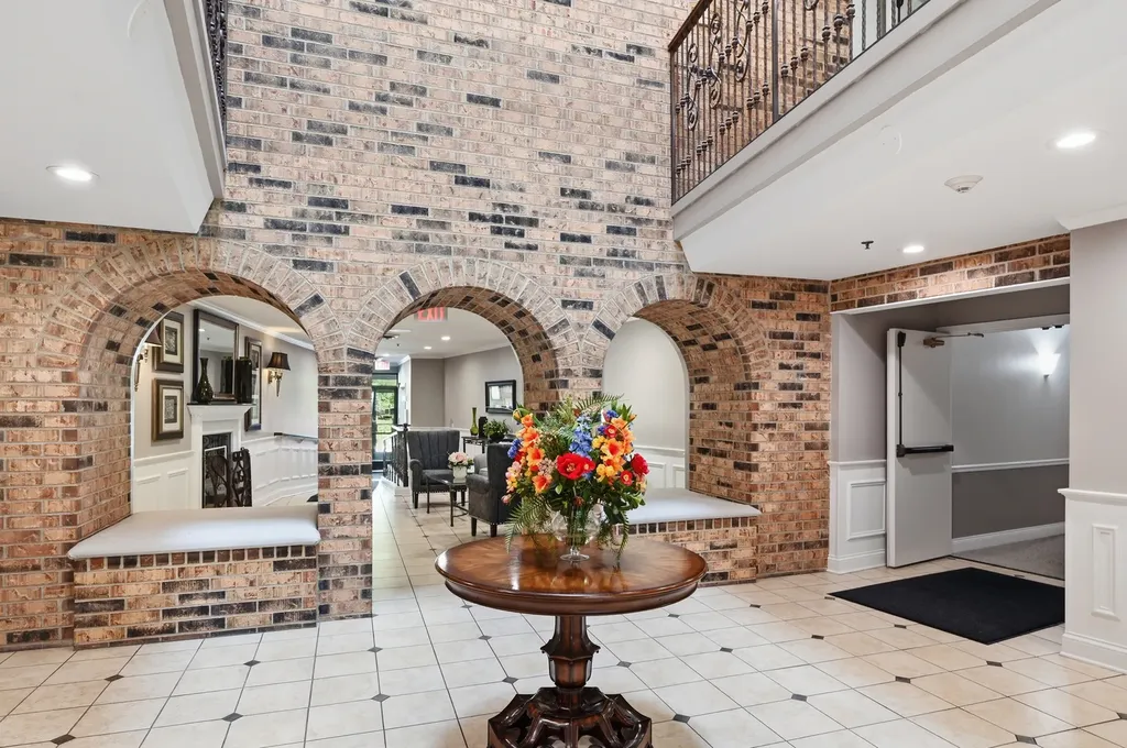 501 Lake Hinsdale Drive Willowbrook IL 60527