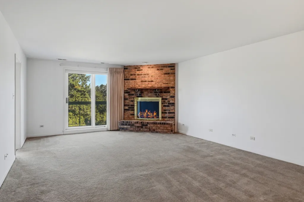 501 Lake Hinsdale Drive Willowbrook IL 60527
