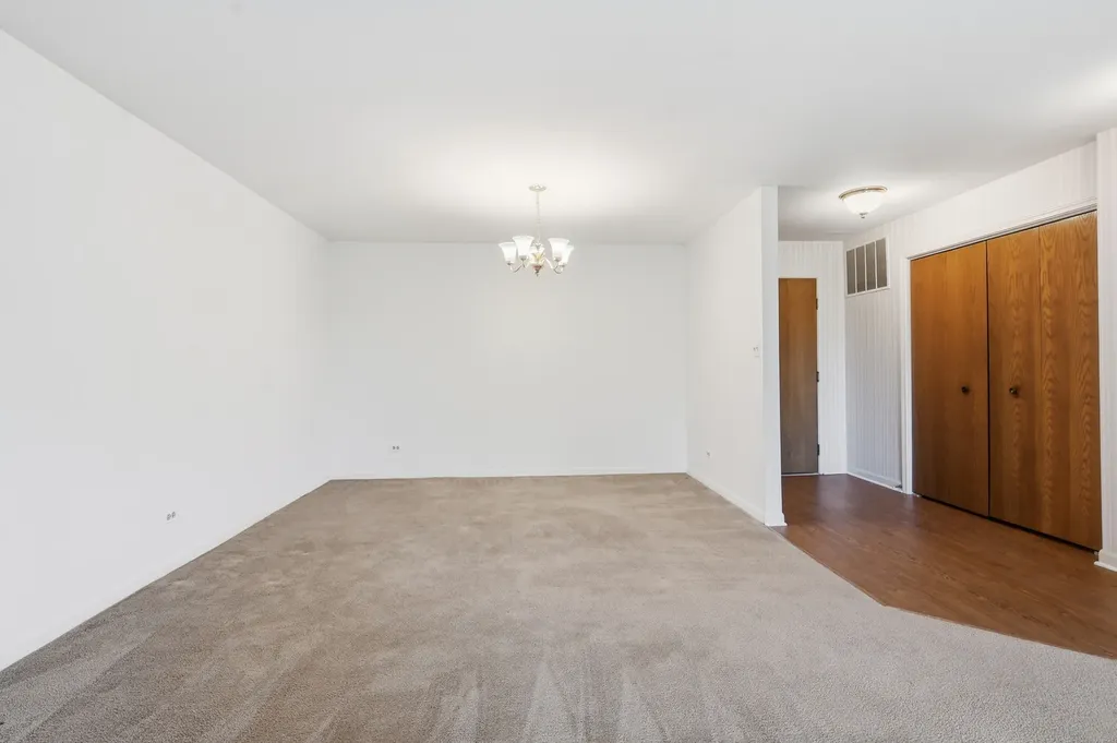 501 Lake Hinsdale Drive Willowbrook IL 60527