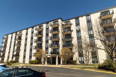 9128 West Terrace Drive Niles IL 60714