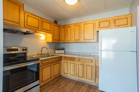 9128 West Terrace Drive Niles IL 60714