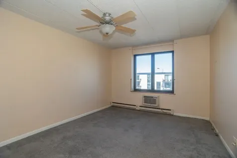 9128 West Terrace Drive Niles IL 60714