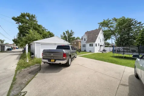 2632 Maple Street Franklin Park IL 60131